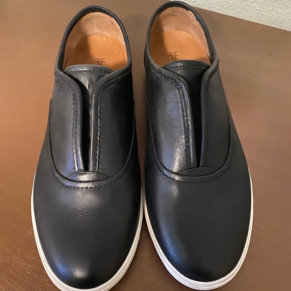 Frye Mindy slip on tennis shoes